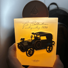 woody spicy scent