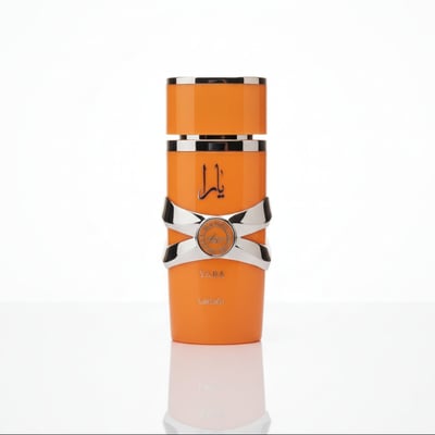 Yara Tous Lattafa orange edp perempuan perfume latar belakang putih dekat
