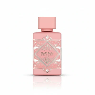 Badee Al Oud Noble Blush Lattafa pink perfume elegan dekat depan botol