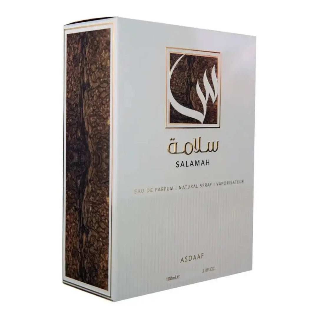 Lattafa Salamah perfume pembungkusan latar belakang putih dekat sudut sisi
