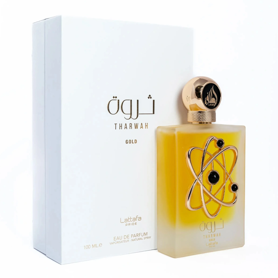 Tharwah Gold Lattafa Pride edp perfume botol putih, kotak bersih latar studio