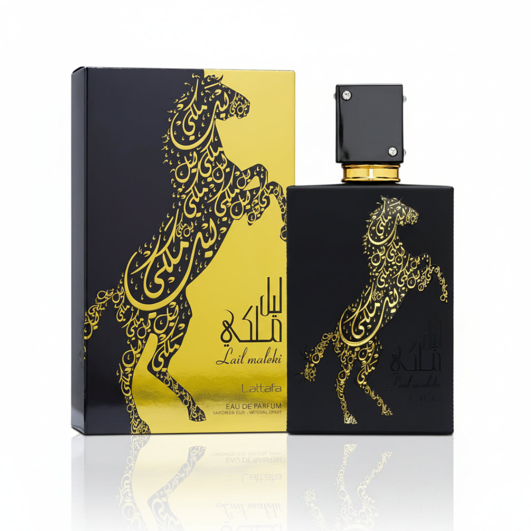 Lail Maleki Lattafa hitam segi empat EDP spray latar putih dekat emas