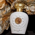 Opulent Musk Lattafa botol putih emas unisex perfume EDP dekat depan